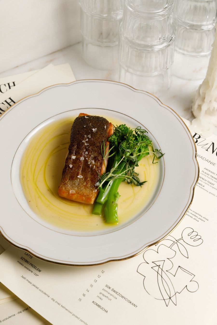 Salmon dish with broccoli