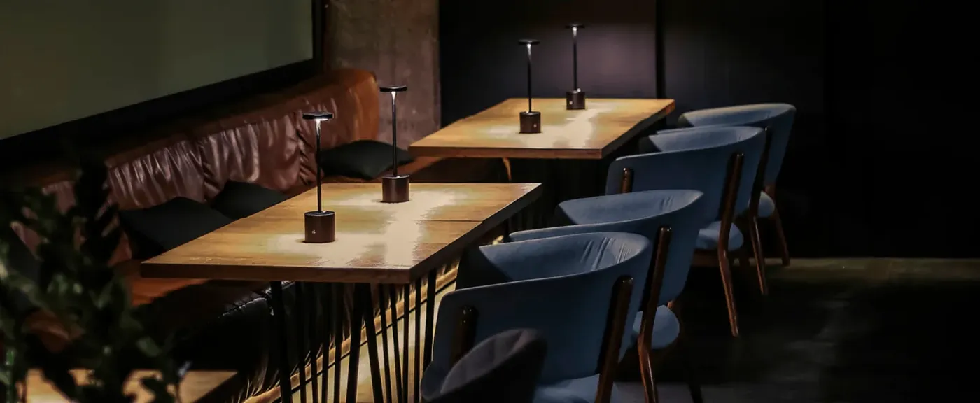 Par Bar² interior with leather couches
